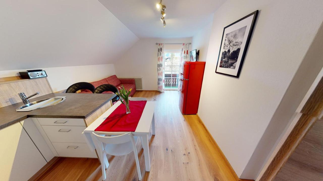Apartementhaus Schoendorfer Strobl Exterior photo
